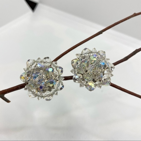 AURORA Borealis Clear Crystal Beaded Cluster Clip-On Vintage Earrings - Picture 3 of 9